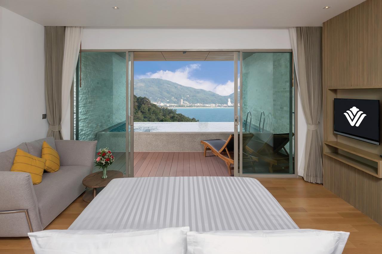 Suite avec Piscine et Vue sur la Mer