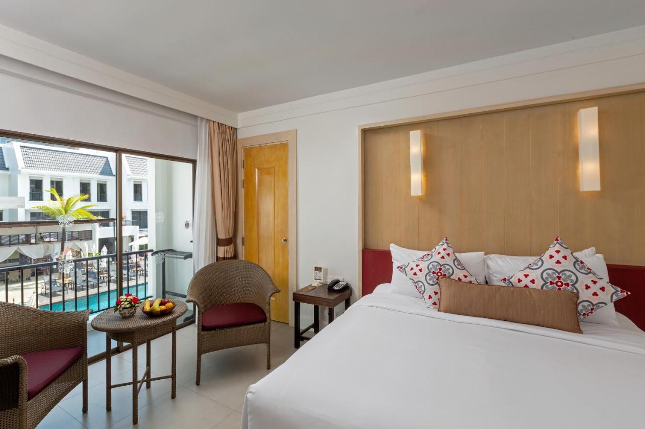 Chambre Double ou Lits Jumeaux Deluxe - Vue sur Piscine